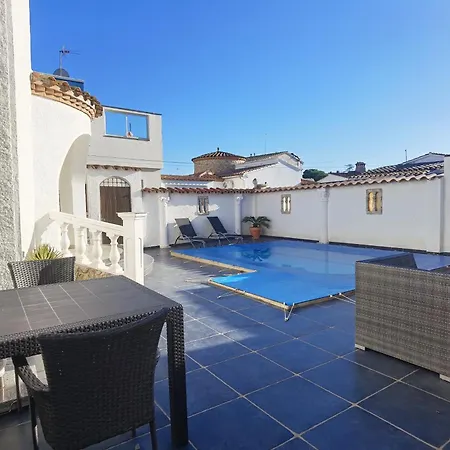 Leon Inmo Pia - 11084 Villa Empuriabrava
