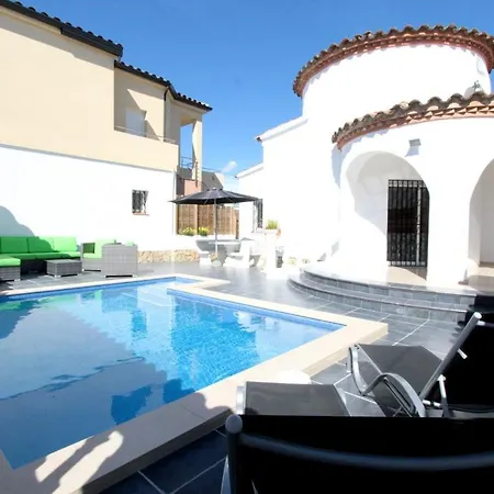 Villa Leon Inmo Pia - 11084 Empuriabrava